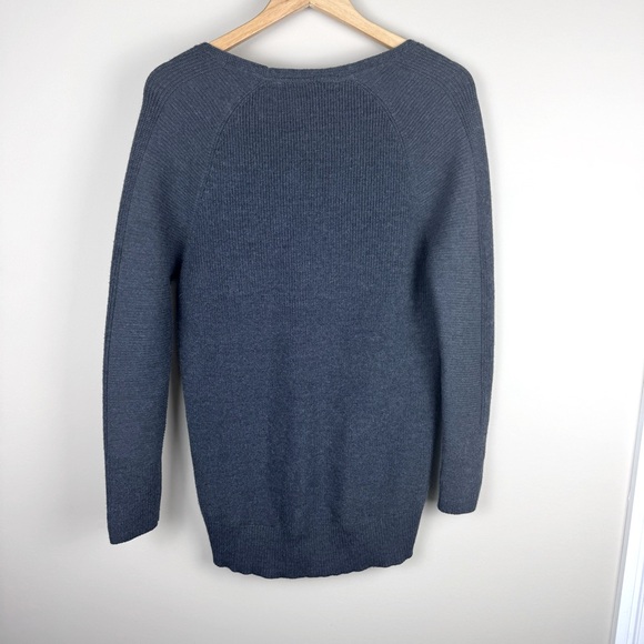 Athleta Hanover V-Neck Sweater XS Dark Gray Merino Wool Blend - Picture 2 of 7